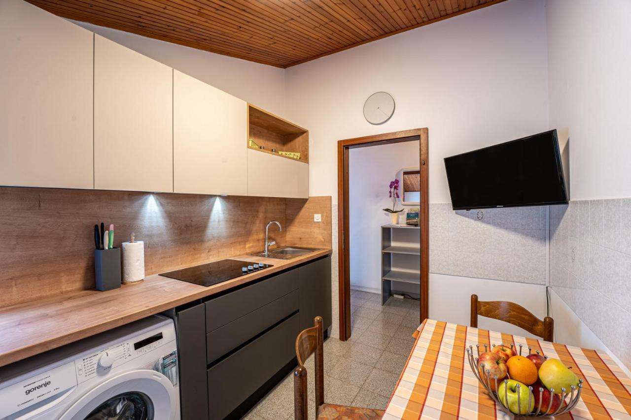 Apartmani Mirela Banjole Exterior photo