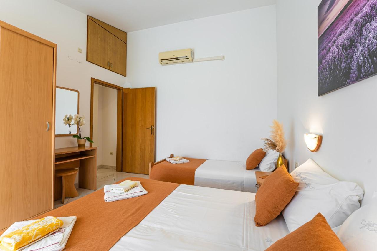 Apartmani Mirela Banjole Exterior photo