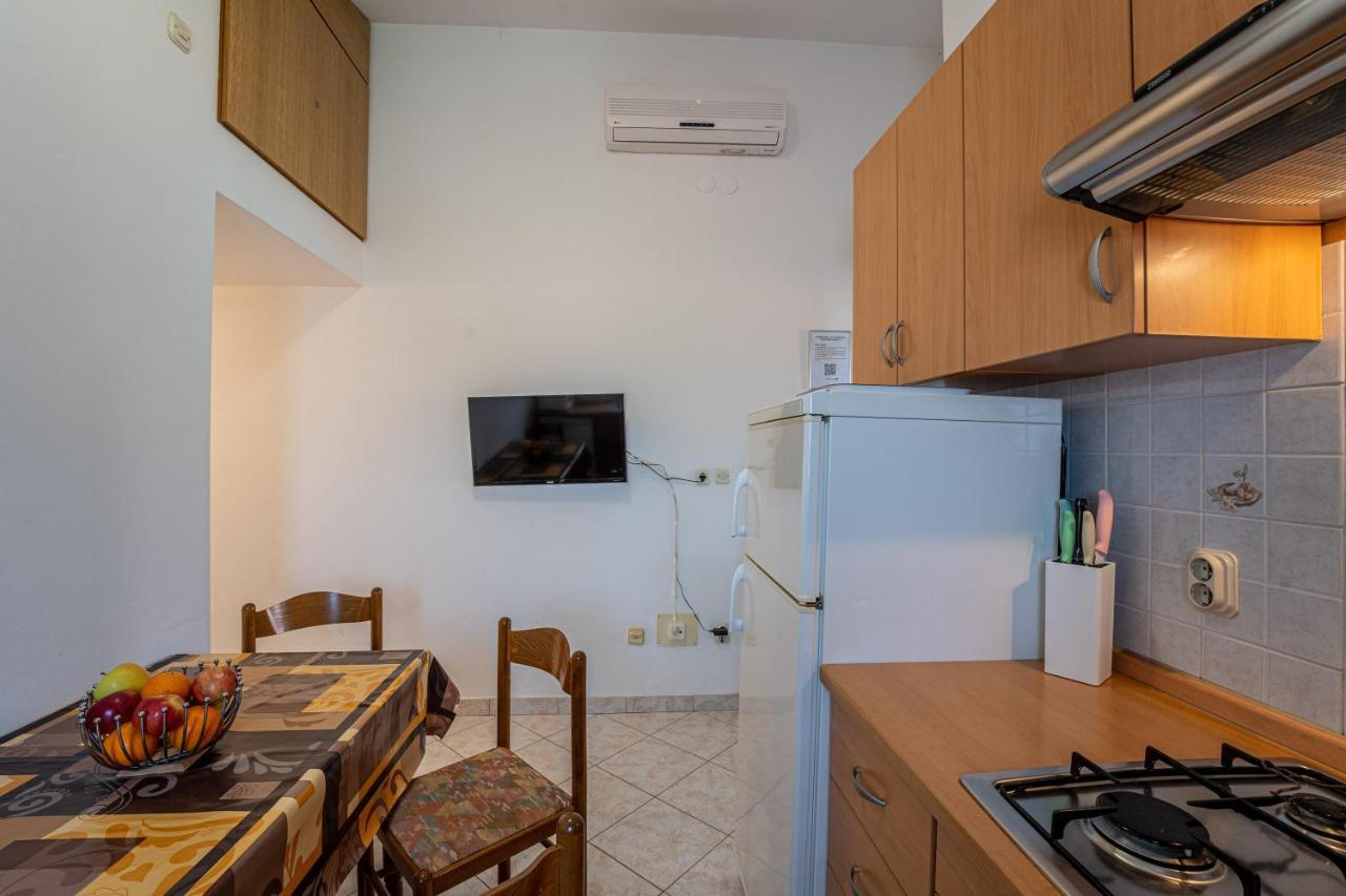 Apartmani Mirela Banjole Exterior photo
